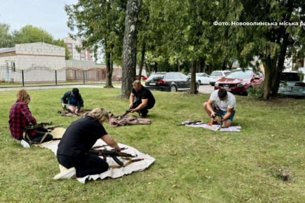 Нацспротив Нововолинськ