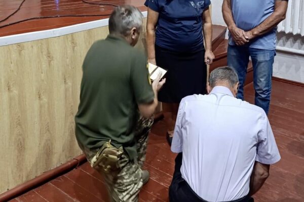 Батькам загиблого Героя з Цуманської громади вручили його орден