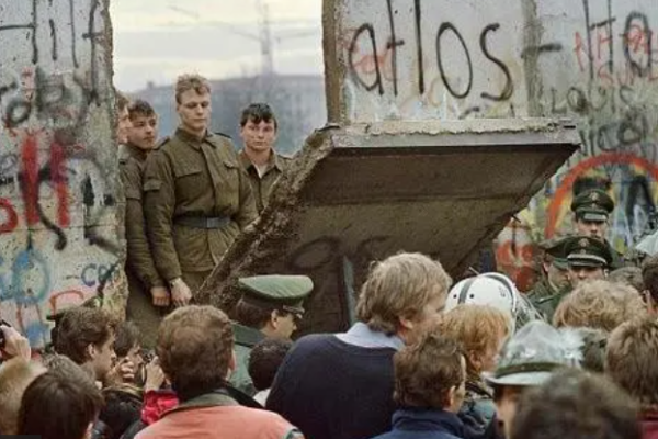 35 років падіння берлінської стіни