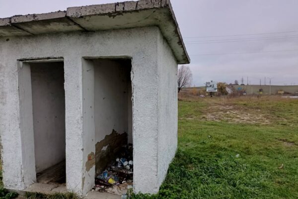 Туалети зупинки Волинь
