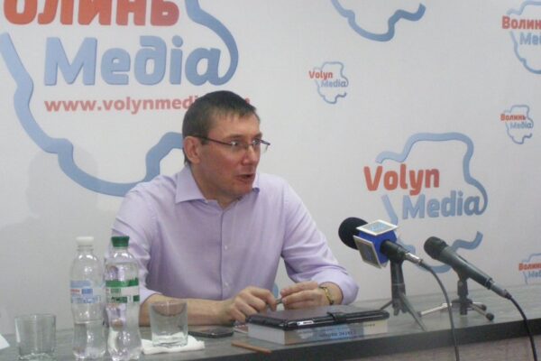 Двічі в одну річку