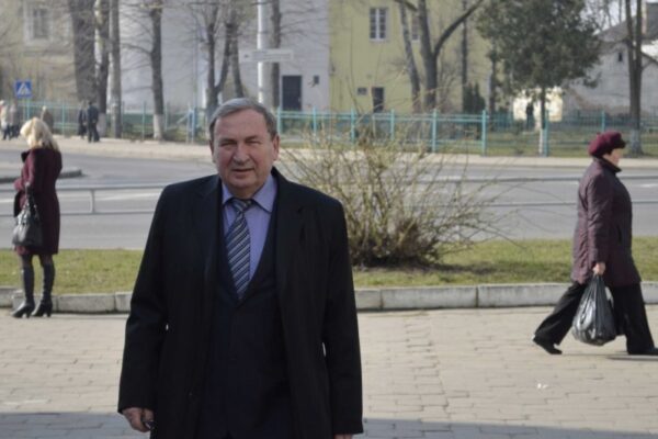 Влада – це контроль за грошима і кадрами!
