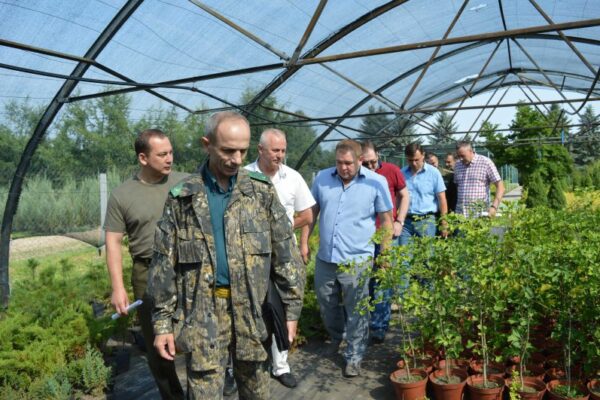 Лісогосподарські підприємства краю відвідали депутати обласної ради