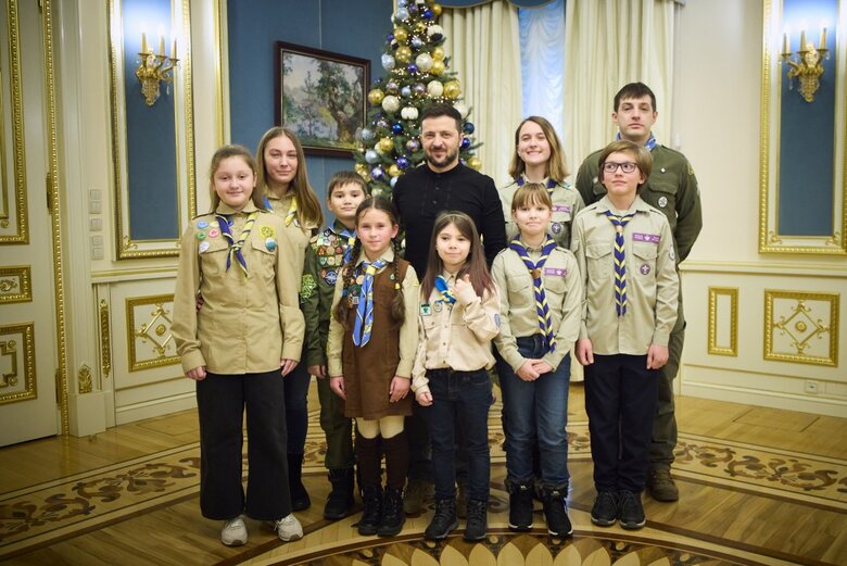 Володимитрові Зеденському передали Вифлеємський вогонь миру