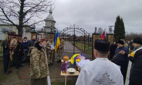 Старовижівсько-московська церковна аномалія піп село Смолярі не пустив у церкву труну з тілом полеглого Захисника України