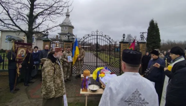 піп село Смолярі не пустив у церкву труну з тілом полеглого Захисника України