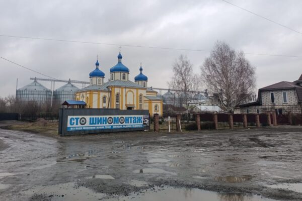 Дерно церква будинок культури пам'ятник