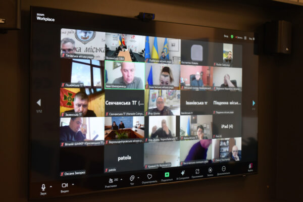 Слухання у межах платформи Конгресу місцевих та регіональних влад при Президентові України