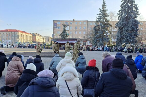 Воїн народився в Норильську жив у Ковелі загинув у Часовому Яру