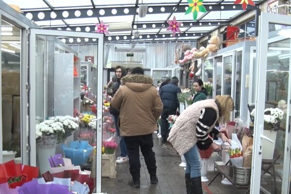 8 Березня свято весни і рівних прав чи тоталітарний символ