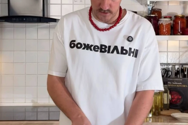 Клопотенко салат із тюльпанів