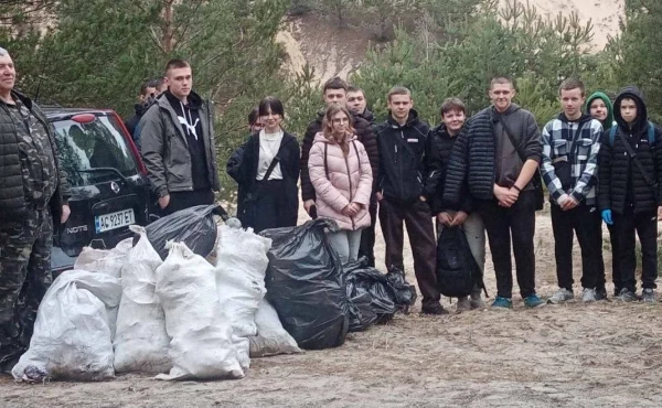Волинські ліцеїсти провели толоку на Семеновій горі