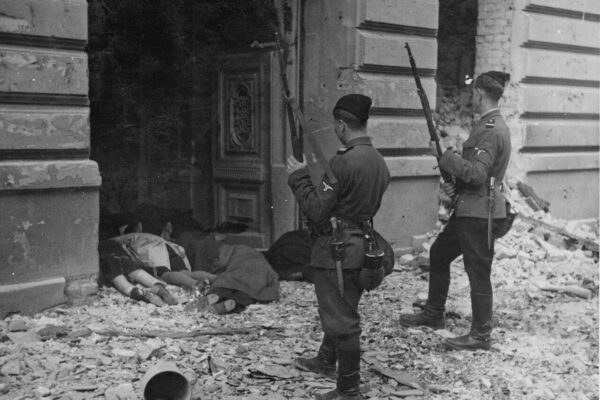 Вбивство польськими поліцаями українців у місті Луцьку. 27 червня 1943 року