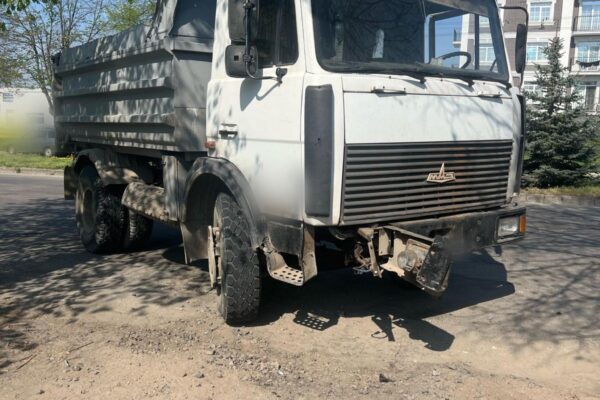 ДТП за участю легковика та вантажівки в Луцьку