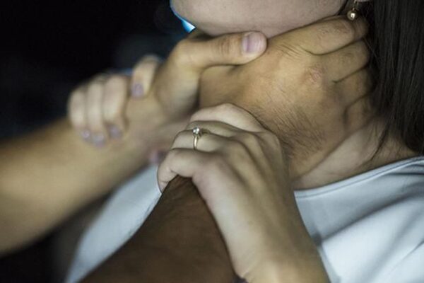 Буковина батько гвалтував 3 доньок