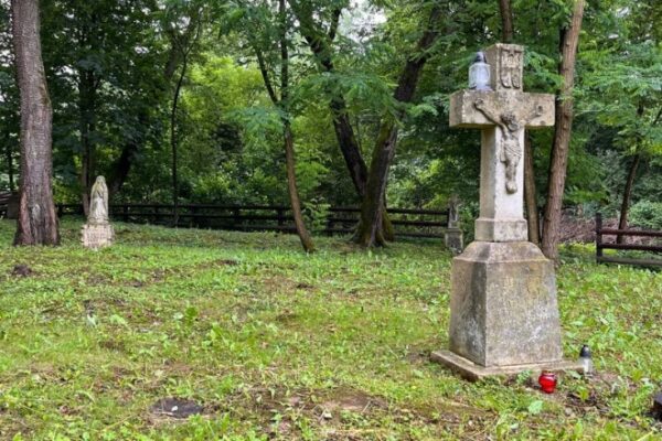 Ексгум ація жертв Волинської трагедії Пужники