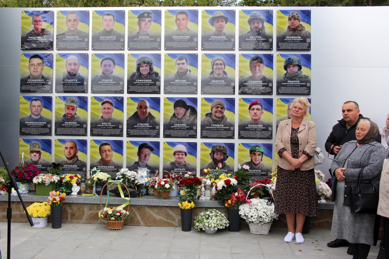 відбулося відкриття Алей слави та памʼяті на честь загиблих воїнів Самари Голоби