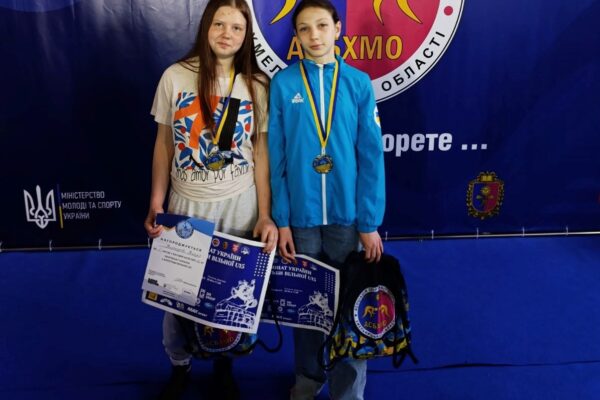 Ковельчанки Анна Поляк та Вікторія Винокурова завоювали срібні медалі на чемпіонаті України з вільної боротьби