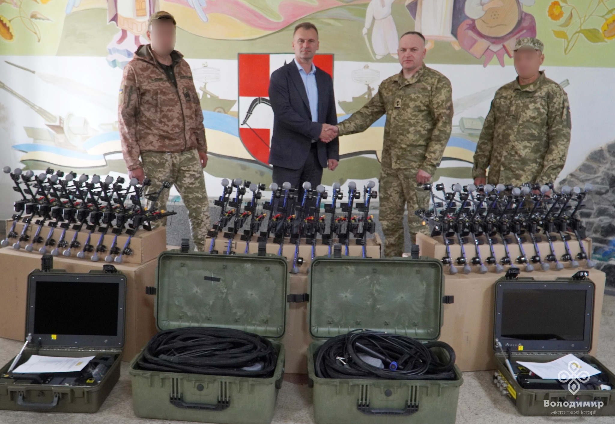 Володимирська громада передала чергову допомогу військовим 