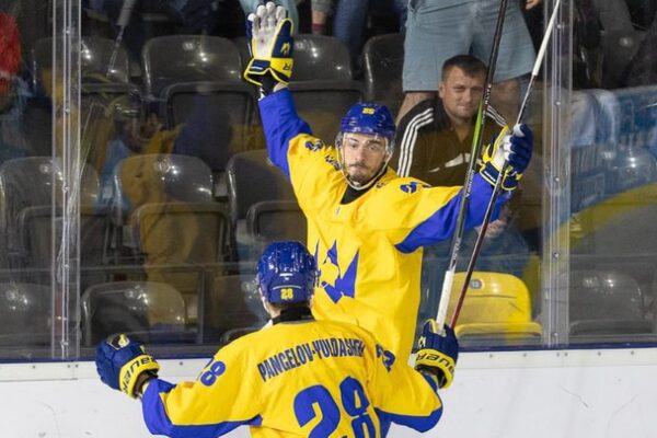 Чемпіонат світу хокей Україна Захаров