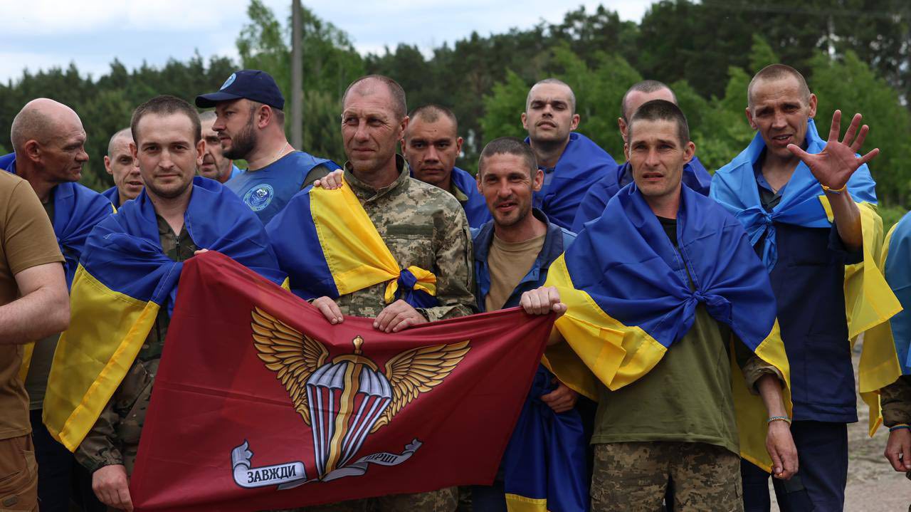 Великий обмін На Волинь повернулося з полону 8 військових