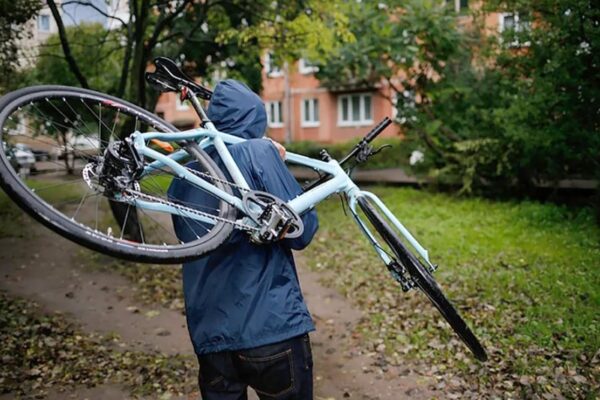 крадіжка дороговартісного велосипеда 