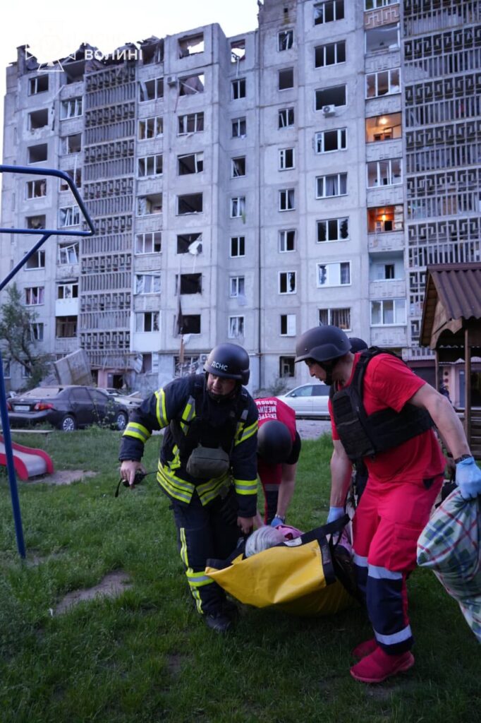 Ракетно-дронова атака на Луцьк: відомо про 15 постраждалих 