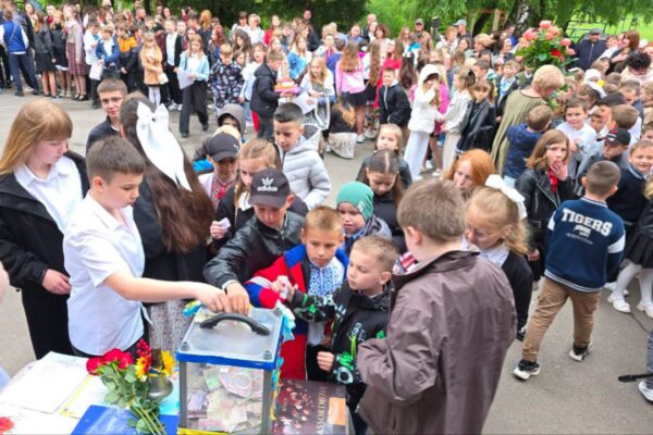 Школи Підгайцівської громади зібрали понад 100 000 гривень на ЗСУ Школи Підгайцівської громади зібрали понад 100 000 гривень на ЗСУ