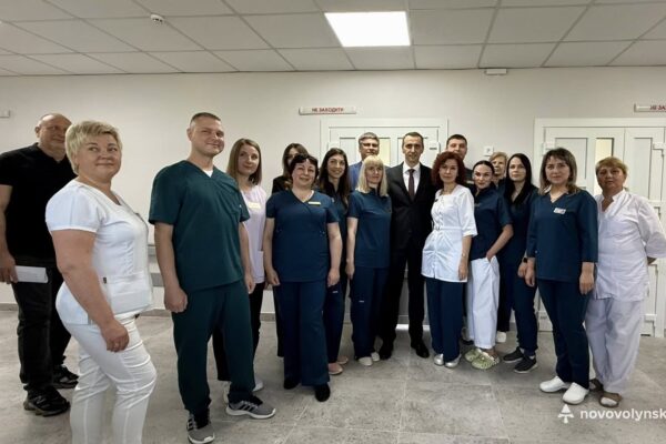 У Нововолинську відкрили чотири оновлені медичні відділення У Нововолинську відкрили чотири оновлені медичні відділення