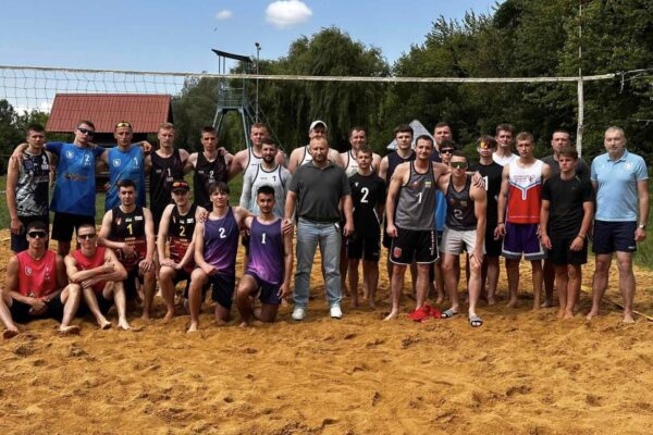 У Луцьку відбулися змагання з пляжного волейболу У Луцьку відбулися змагання з пляжного волейболу