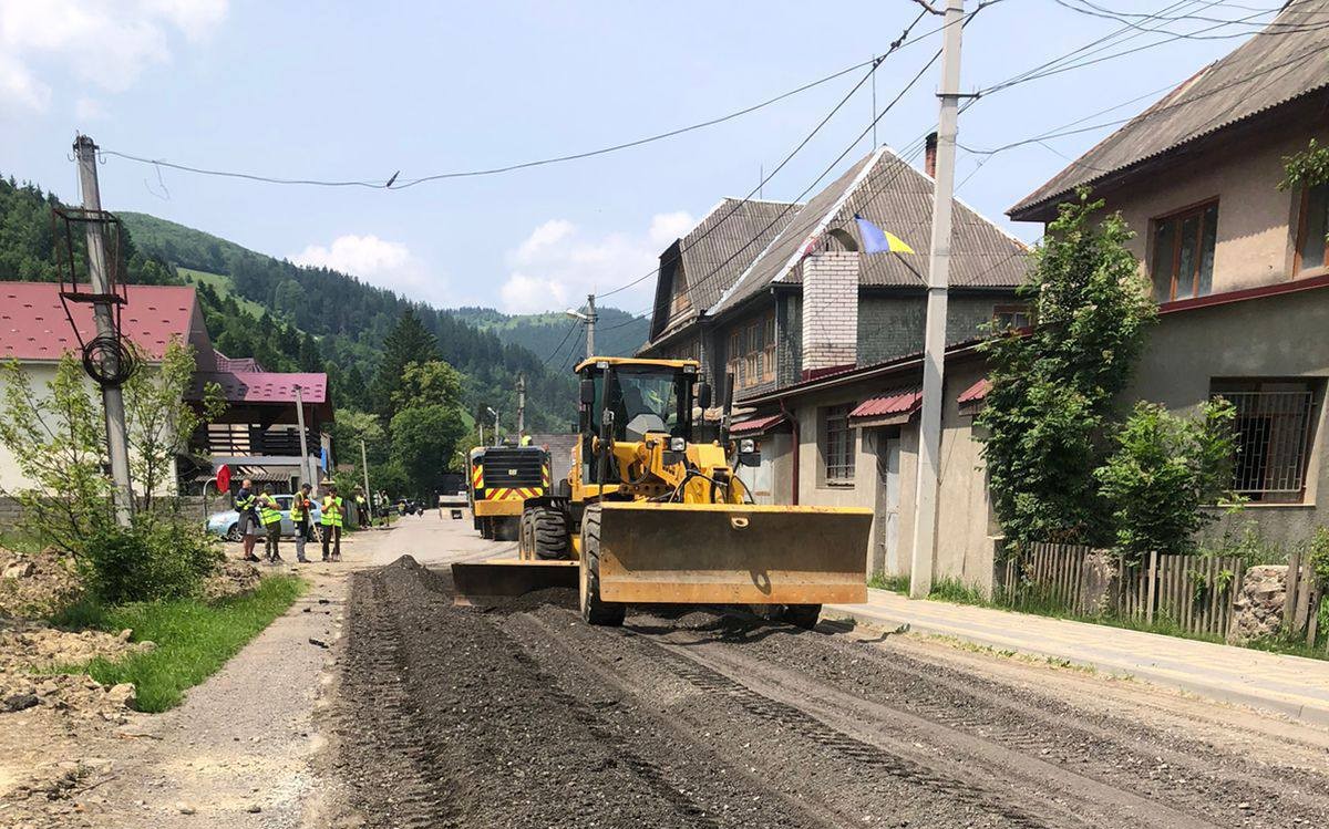 Закарпаття ремонт дороги до Говерли