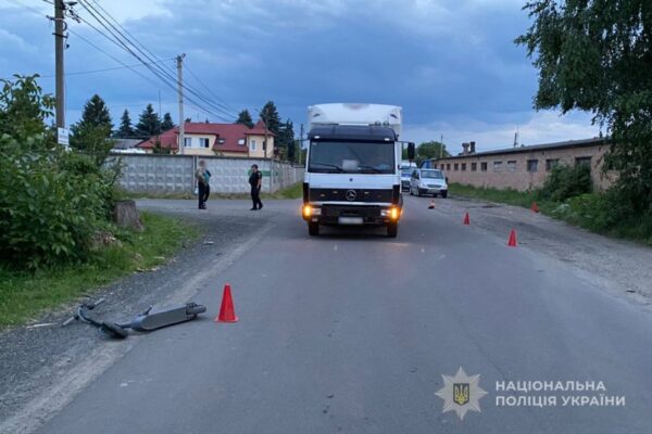 Поблизу Луцька вантажівка наїхала на 11-річного хлопця