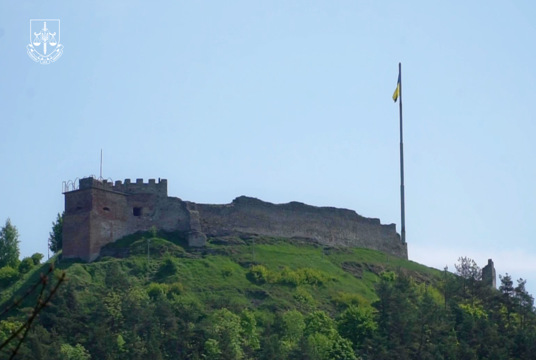 Кафе Кременець Замок королеви Бони Офіс ГПУ кримінал