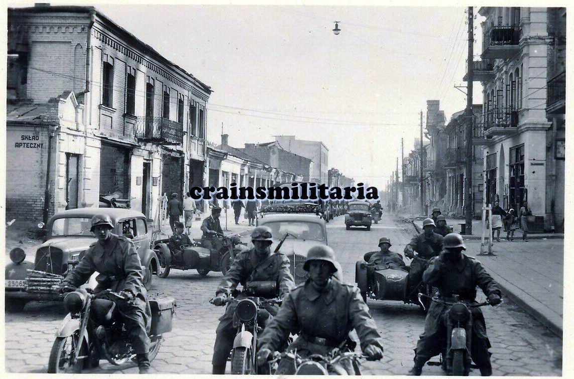 Втече радянської влади і війцськових із Волині 1941 рік