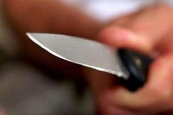 Чоловік з ножем накинувся на колишню дружину та її матір: обидві жінки померли Чоловік з ножем накинувся на колишню дружину та її матір: обидві жінки померли