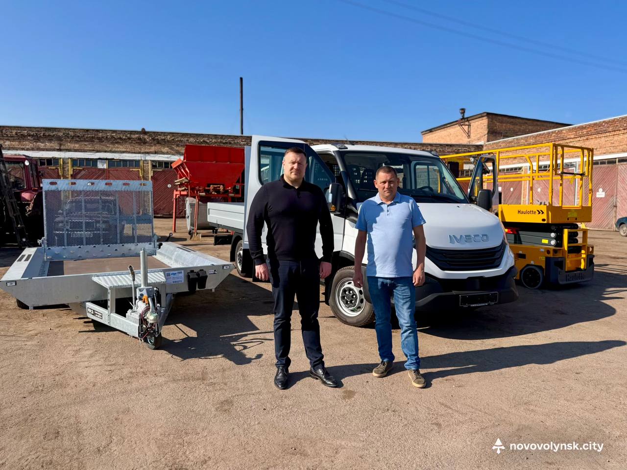 Автопарк Нововолинського ВУКГ поповнився новою технікою з Німеччини 