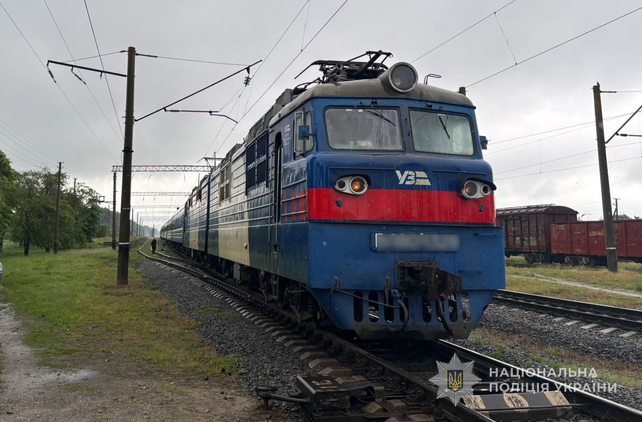 У Ковельському районі потяг насмерть збив жінку 