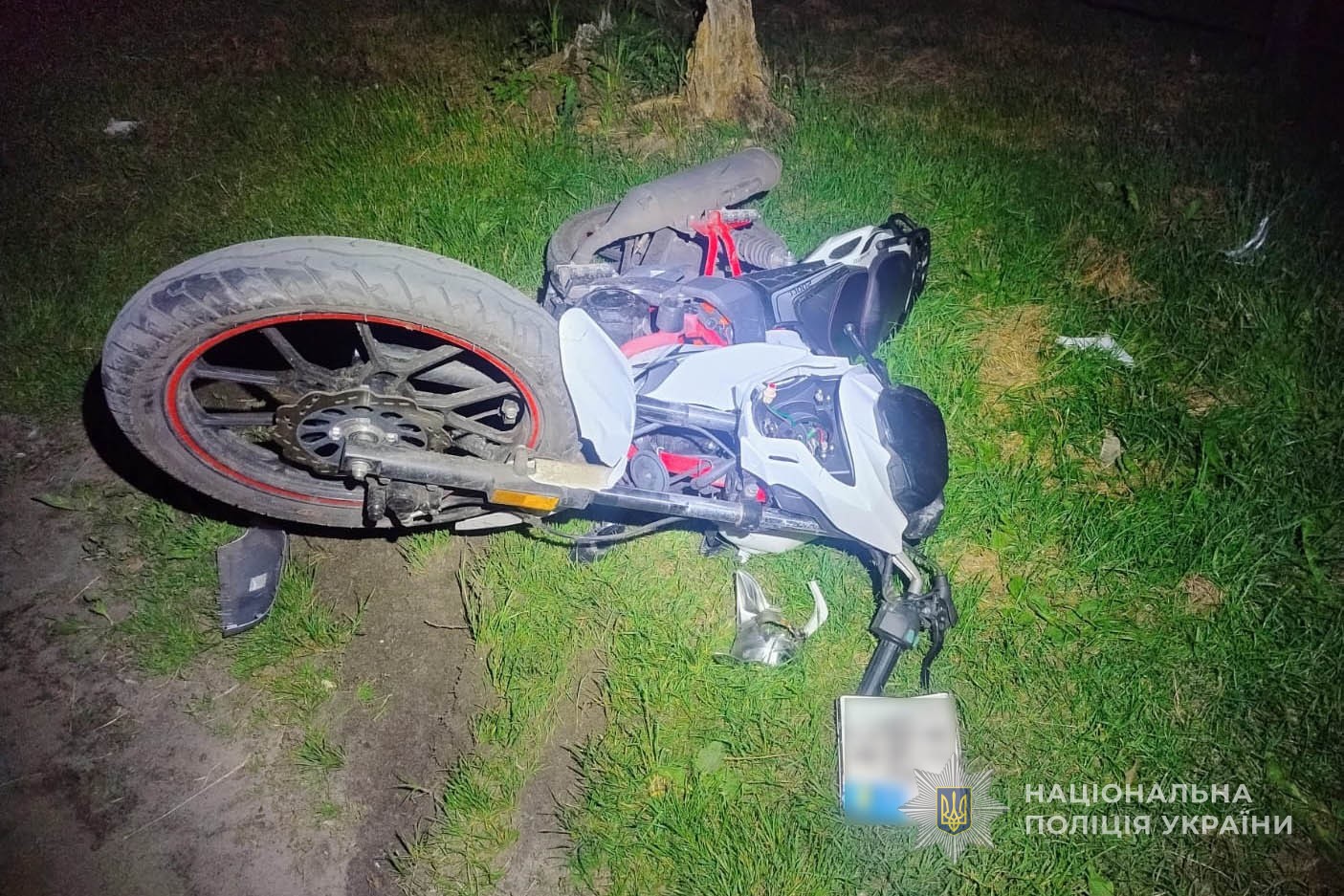На Ратнівщині неповнолітній мотоцикліст зіткнувся з легковиком 
