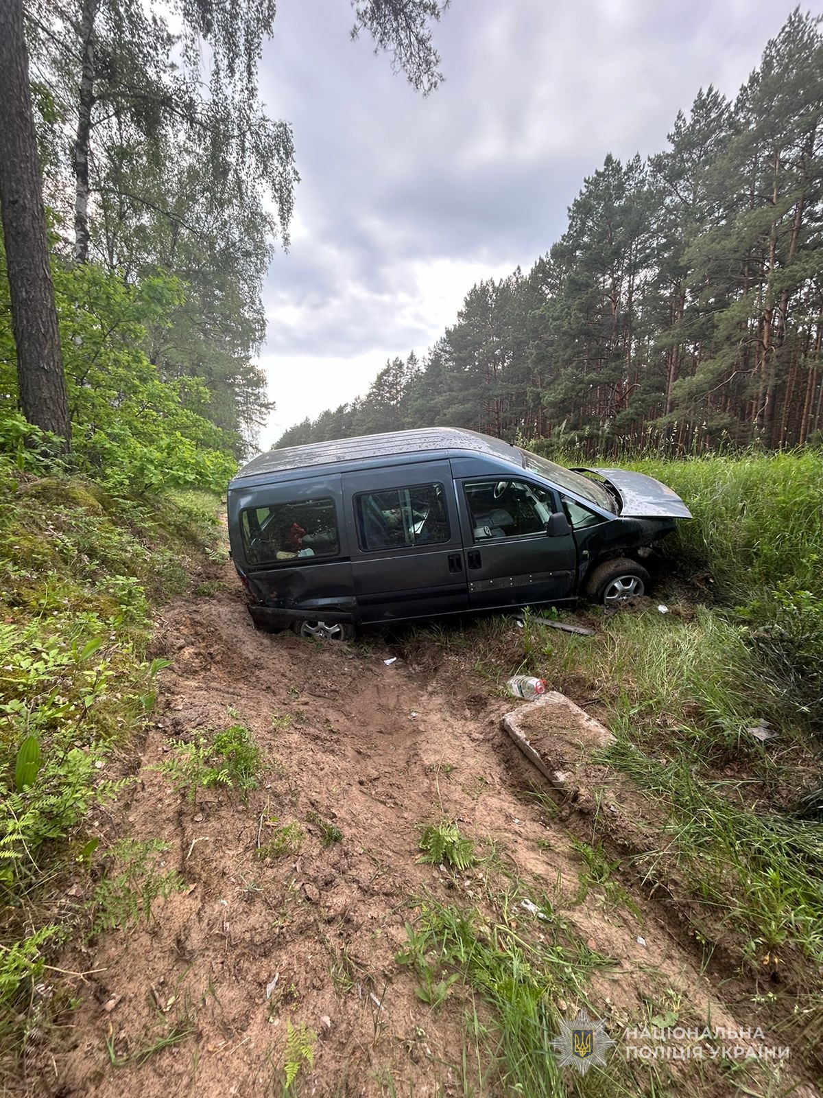 Виїхала на зустрічку і злетіла у кювет: у ДТП на Камінь-Каширщині постраждала людина 