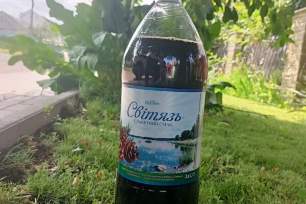 Газована вода "Світязь" і озеро Світязь