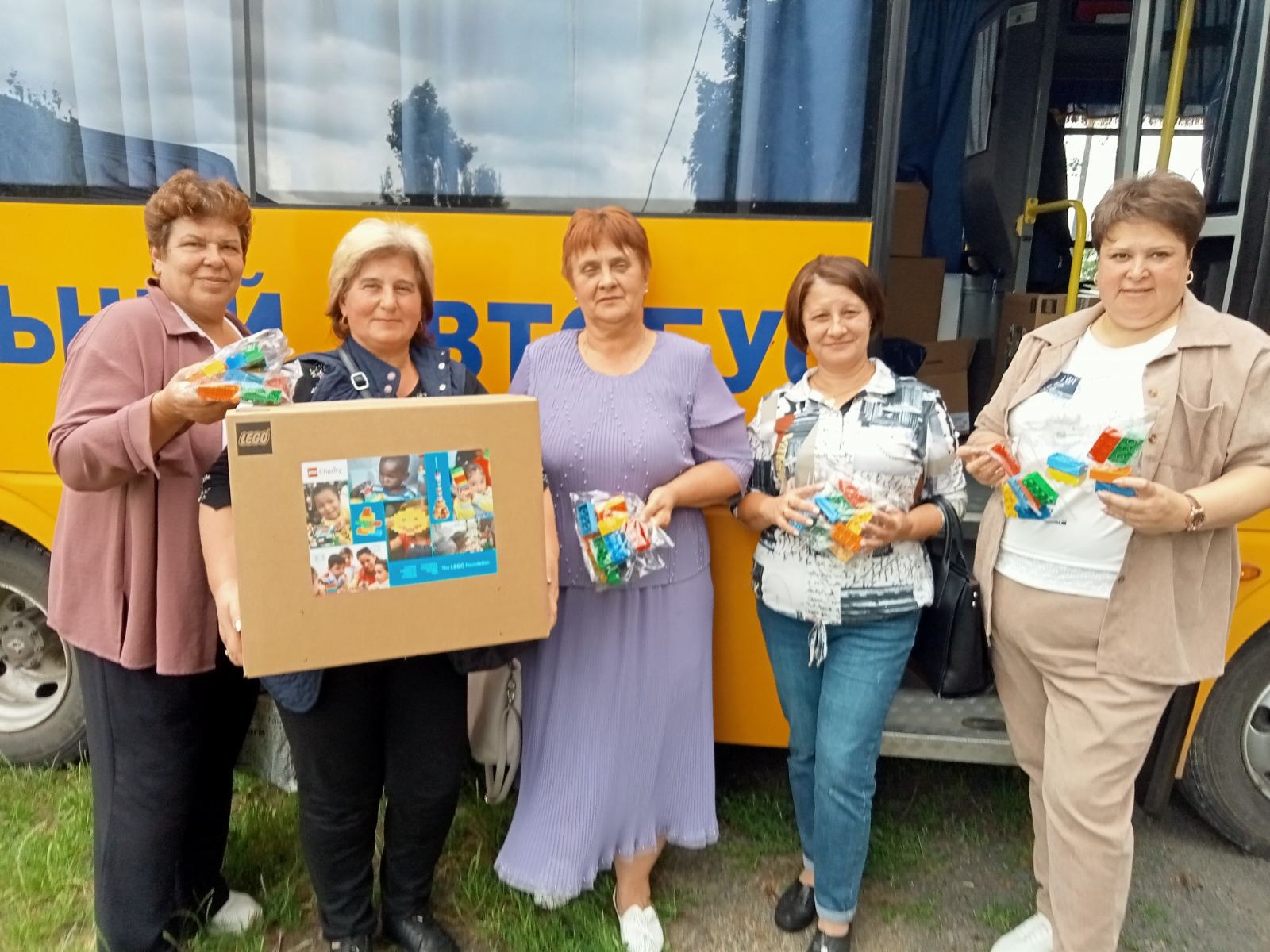 445 шкіл Волині отримали освітні набори LEGO 