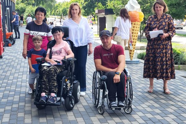 У Ковелі продовжується робота над створенням маршруту безбар’єрності У Ковелі продовжується робота над створенням маршруту безбар’єрності