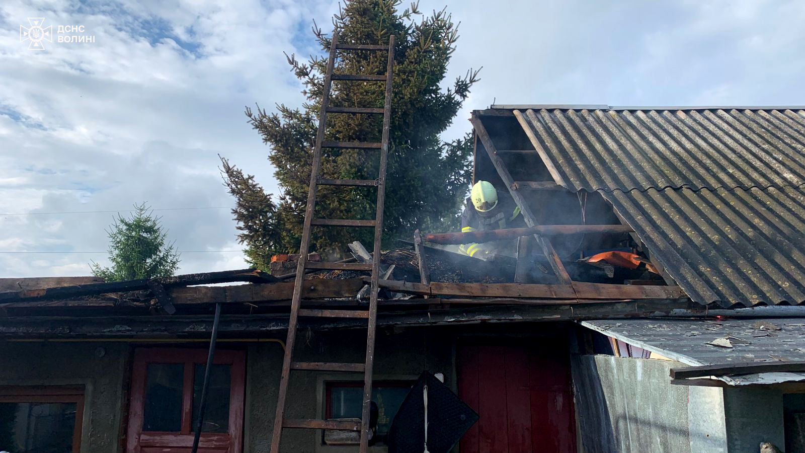 У Луцькому районі під час пожежі травмувався 51-річний чоловік 