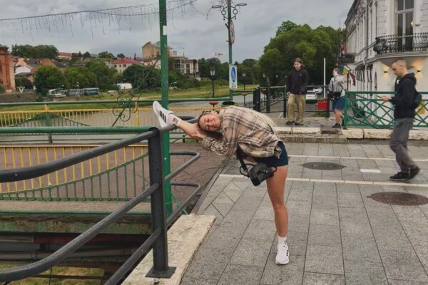 Анна "Багіра" старший бовоий медик луцький 53 батальйон СТрО трнерка з танців
