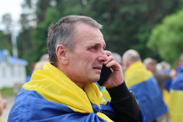 В Україну повернулася ще одна група полонених