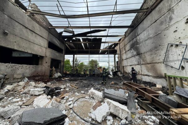 У Луцьку поліція документує наслідки ворожої атаки 
