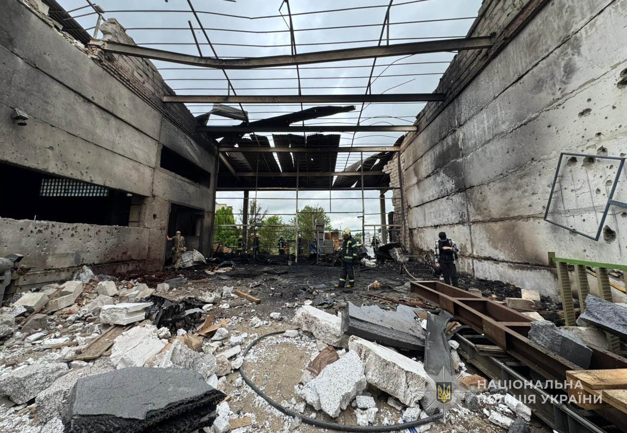 У Луцьку поліція документує наслідки ворожої атаки 