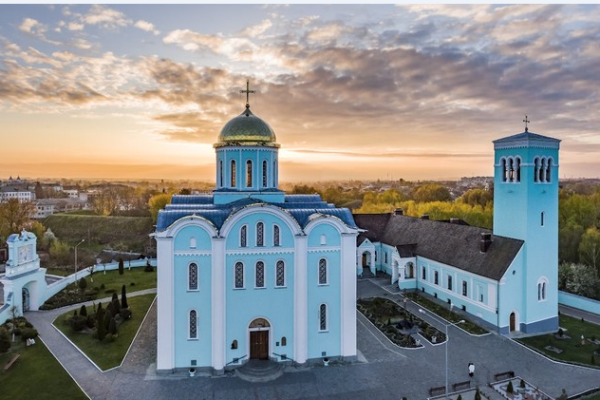 Свято-Успенський собор Володимир Волинь повернення державі