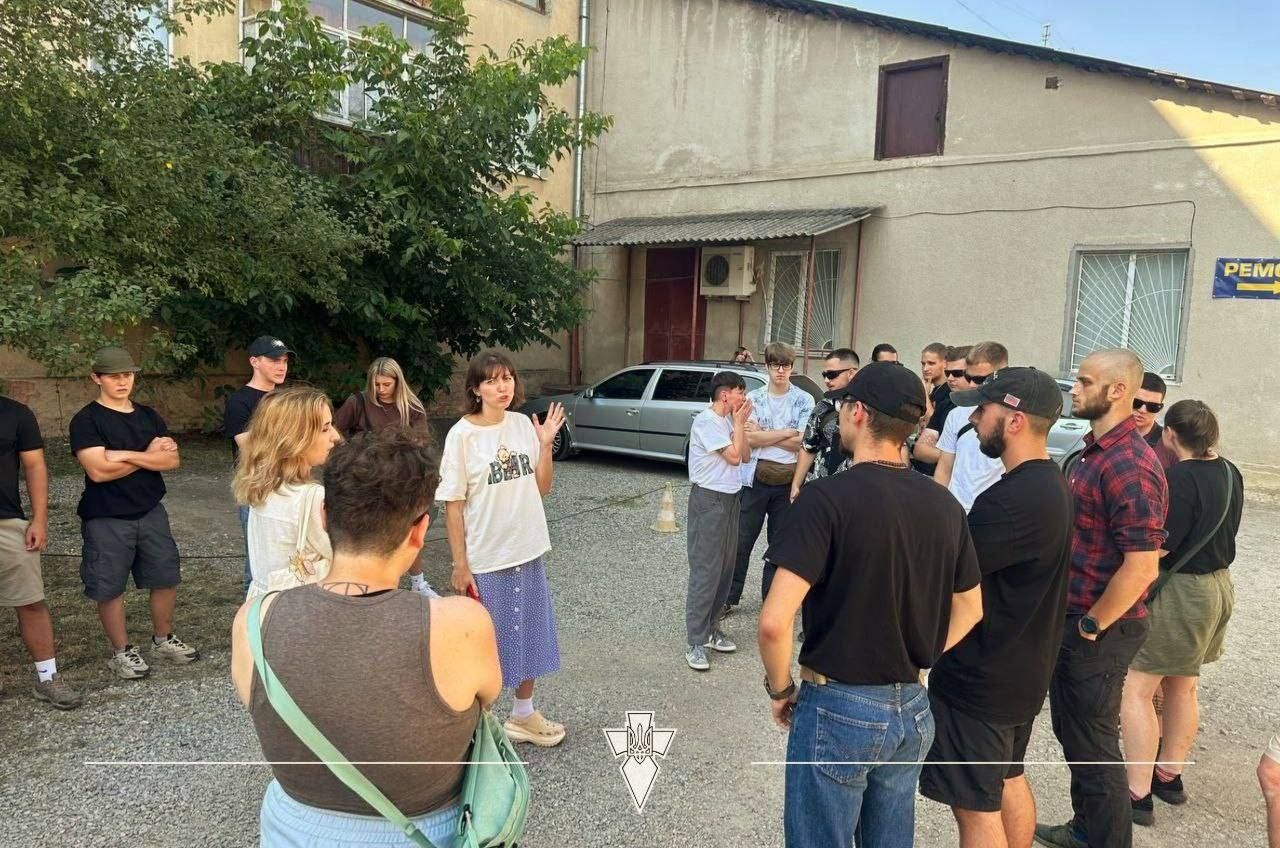 Марш ЛГБТ Івано-Франківськ Київ поліція