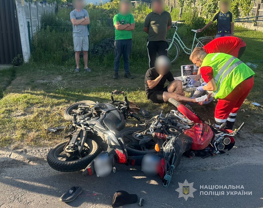 На Волині зіткнулися два мотоцикли: водії - травмовані 
